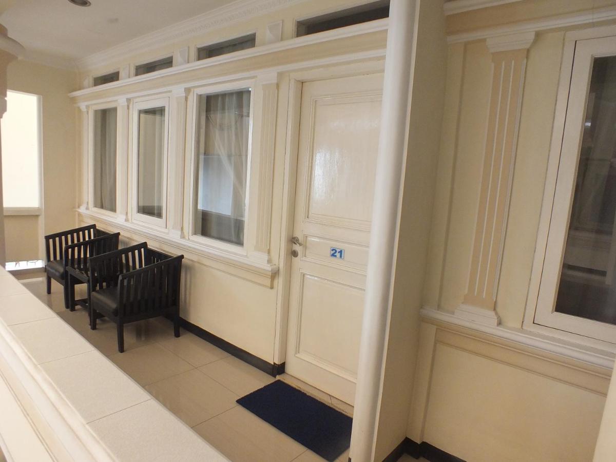 Delaga Biru Convention Hotel Puncak Exterior photo